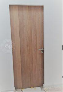 porte a lame verticale chene brut